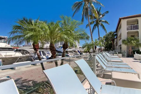 3605 NE 207th St # 1303, Aventura FL 33180