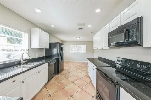 9219 SW 1st Pl, Boca Raton FL 33428