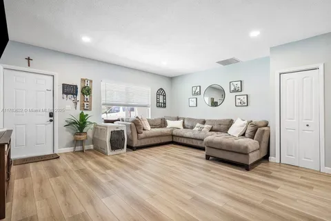 5349 Van Buren Rd, Delray Beach FL 33484
