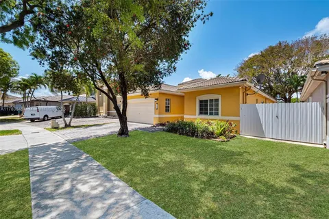 21092 SW 91st Ct, Cutler Bay FL 33189