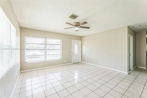 1541 SW 63rd Ter, North Lauderdale FL 33068