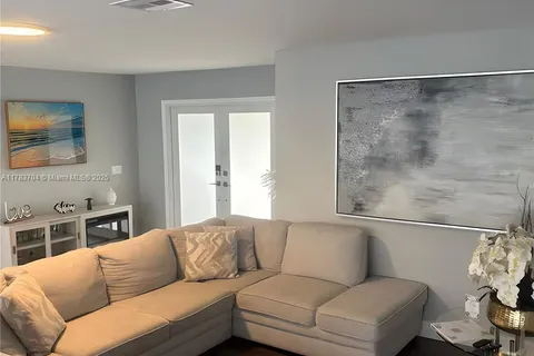 1398 Harbor View Dr, Fort Myers FL 33917