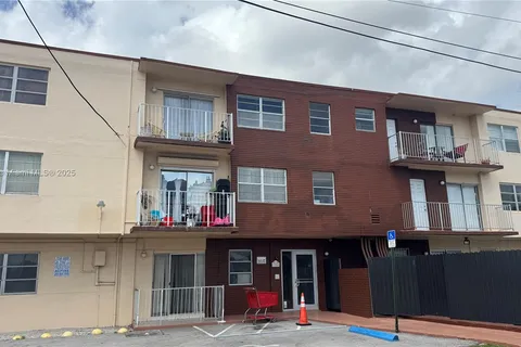12500 NE 5th Ave # 306, North Miami FL 33161