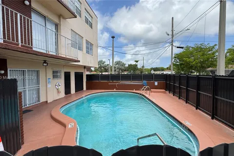 12500 NE 5th Ave # 306, North Miami FL 33161