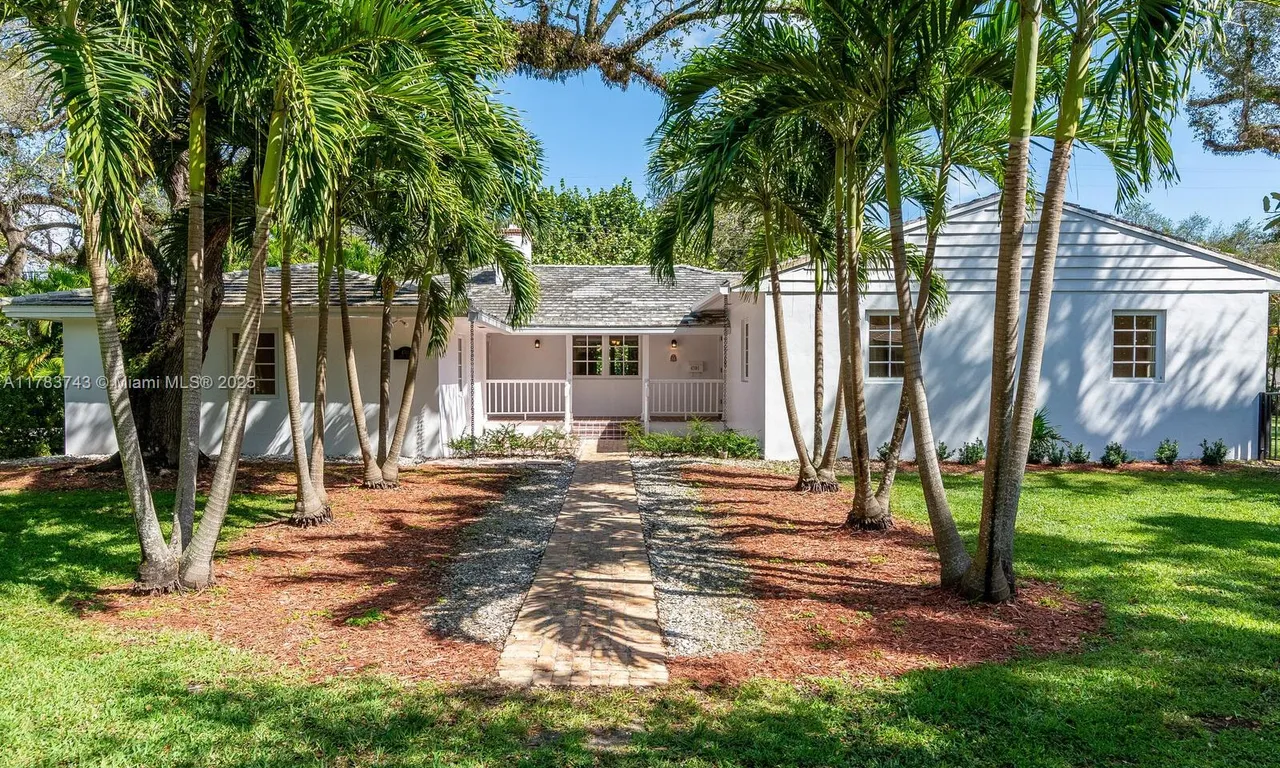 4701 Santa Maria St, Coral Gables FL 33146