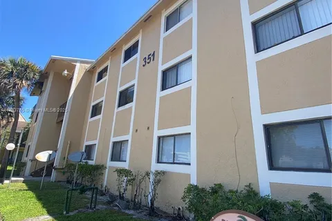 351 Palm Way # 307, Pembroke Pines FL 33025