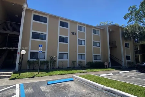 351 Palm Way # 307, Pembroke Pines FL 33025