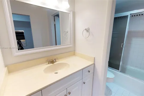3665 NE 167th St # 501, North Miami Beach FL 33160