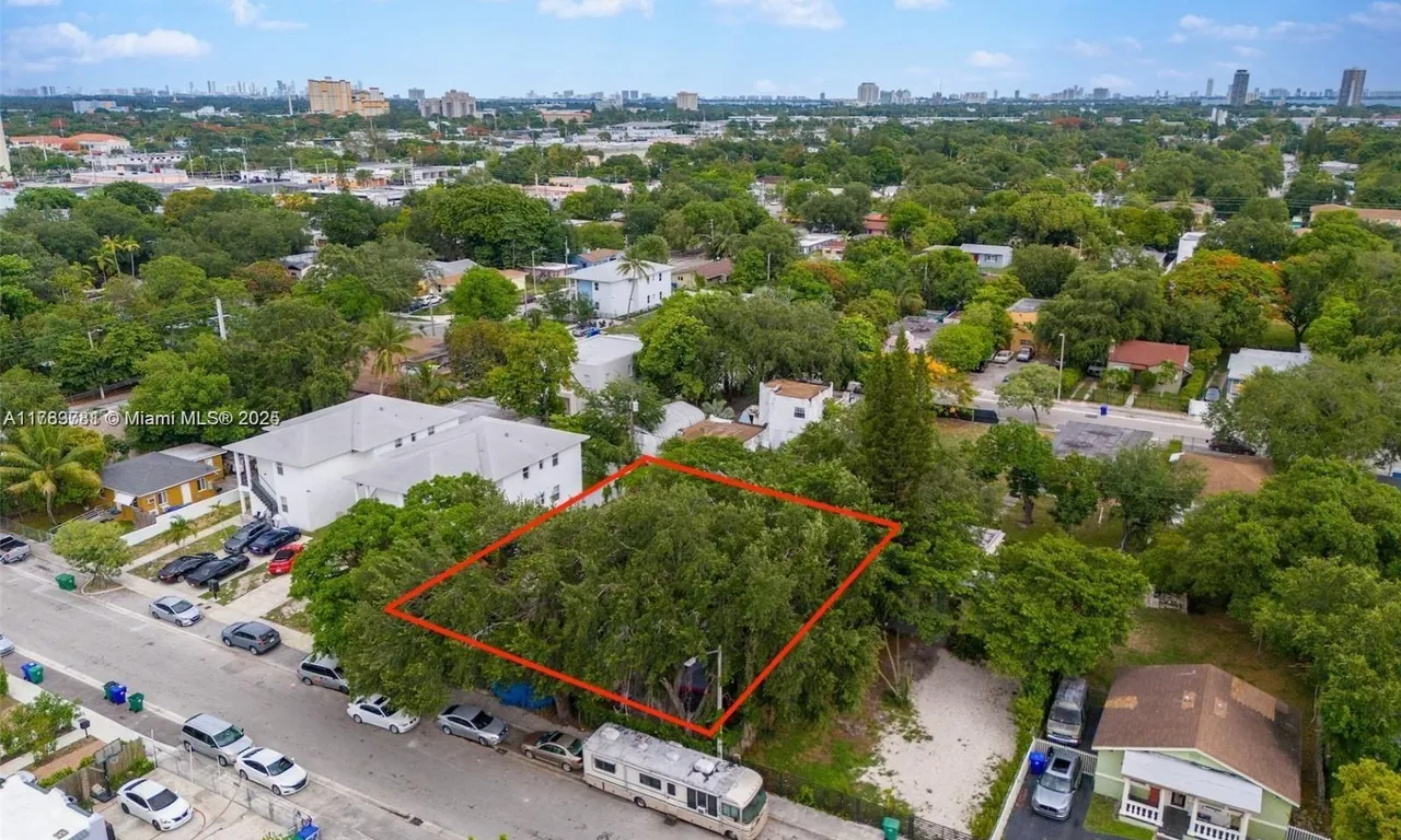 6811 NW 4th Ave, Miami FL 33150