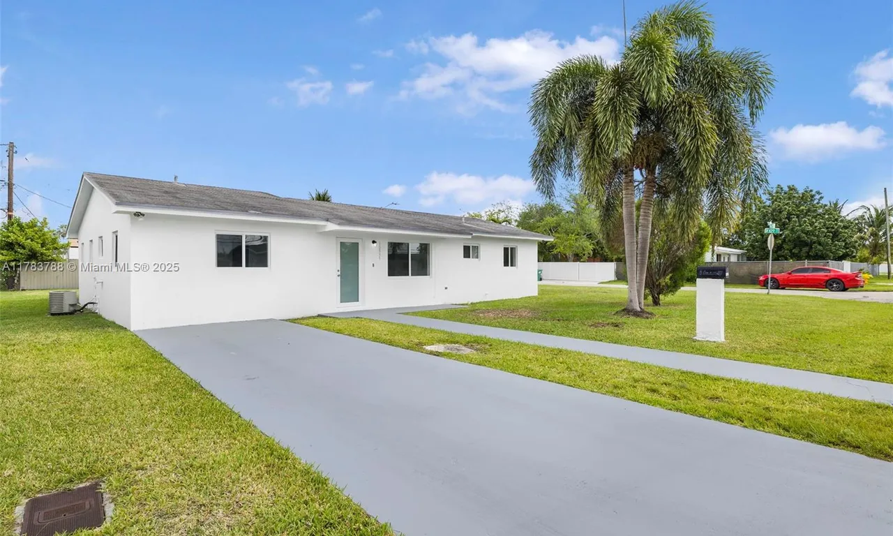 10935 SW 217th Ter, Miami FL 33170