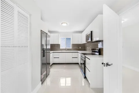 10935 SW 217th Ter, Miami FL 33170