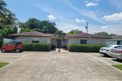 740 SW 2nd St # 4, Fort Lauderdale FL 33312