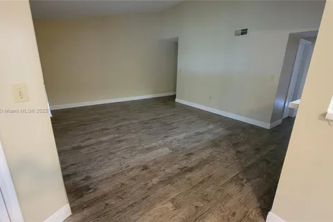 2425 NW 33rd St # 1313, Oakland Park FL 33309