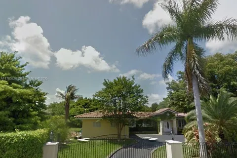 6282 SW 133rd St, Pinecrest FL 33156