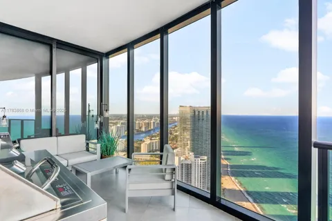 18555 Collins Ave # 5505, Sunny Isles Beach FL 33160