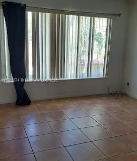 2551 NW 39 Ter # 204, Lauderdale Lakes FL 33311