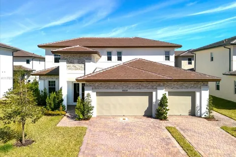 12237 SW 43rd Ct, Davie FL 33330