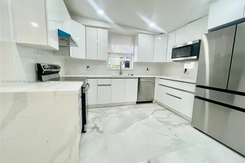 1649 NE 8th Ave # 1649, Fort Lauderdale FL 33305