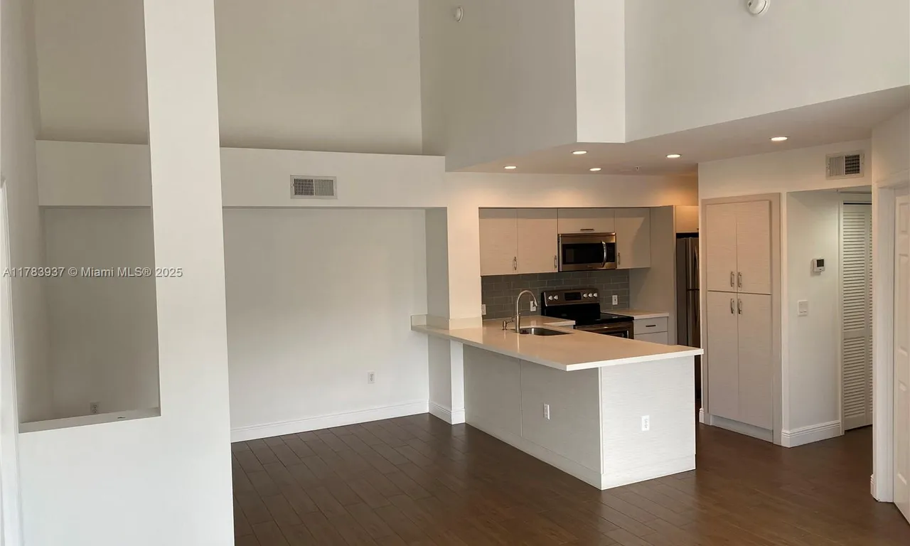 11177 SW 8th St # 303, Pembroke Pines FL 33025