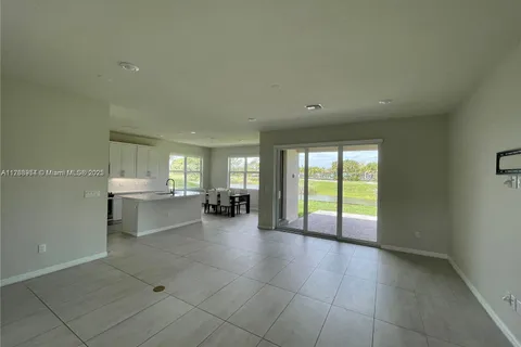 4615 Greenway Dr, Hollywood FL 33021