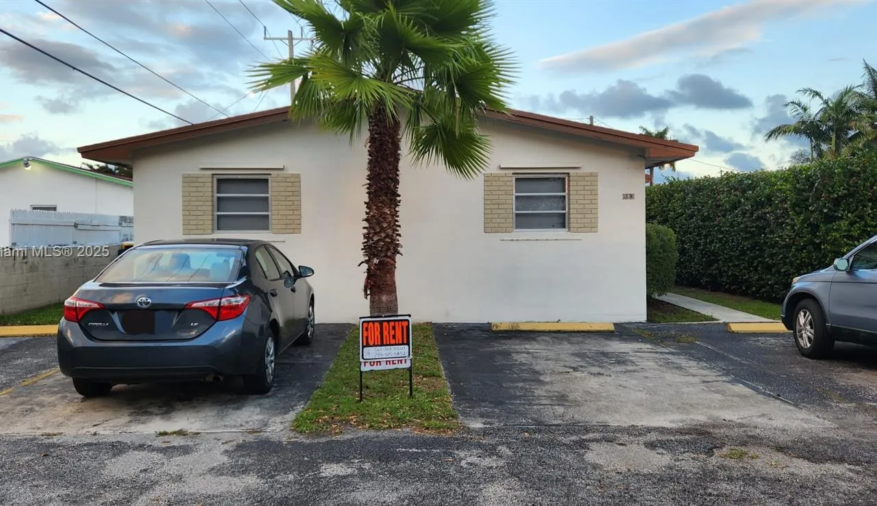 813 SW 7th Ave # 2, Hallandale Beach FL 33009