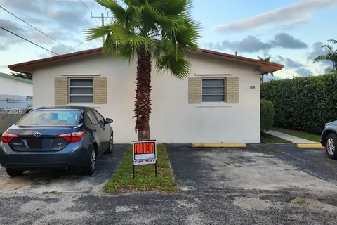 813 SW 7th Ave # 2, Hallandale Beach FL 33009