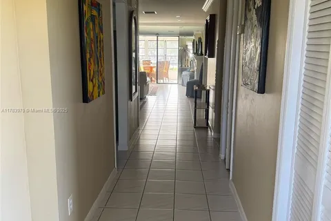 21218 Lago Cir # B, Boca Raton FL 33433