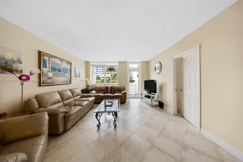 4250 Galt Ocean Dr # 2K, Fort Lauderdale FL 33308