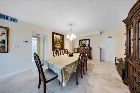 4250 Galt Ocean Dr # 2K, Fort Lauderdale FL 33308