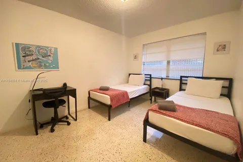1645 SW 7th St # 4, Miami FL 33135