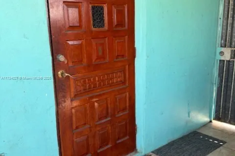 974 W 72nd Pl # b, Hialeah FL 33014