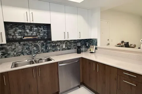 10950 NW 82nd St # 312, Doral FL 33178