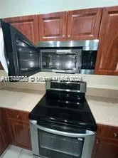3046 NW 30th Ter, Oakland Park FL 33311