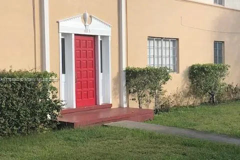 619 Anastasia Ave # 3, Coral Gables FL 33134