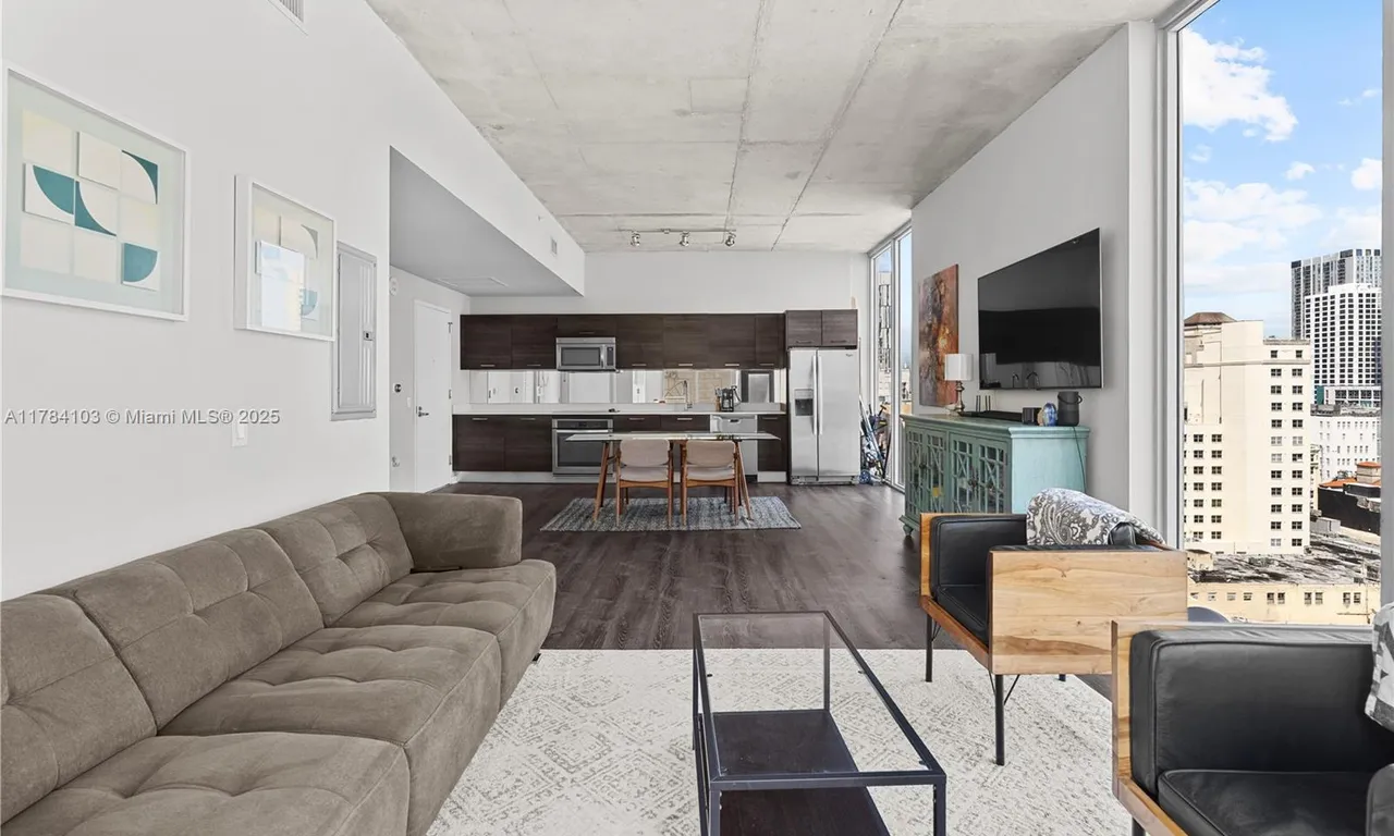 151 SE 1st St # 1402, Miami FL 33131