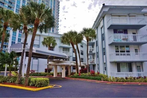 1913 S Ocean Dr # 121, Hallandale Beach FL 33009