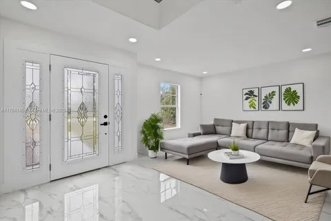 9150 Genesee St, Port Charlotte FL 33981