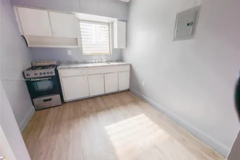 2170 NW Flagler Ter #108 # 108, Miami FL 33125