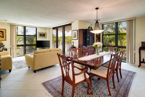 1121 Crandon Blvd # F206, Key Biscayne FL 33149