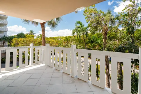 1121 Crandon Blvd # F206, Key Biscayne FL 33149