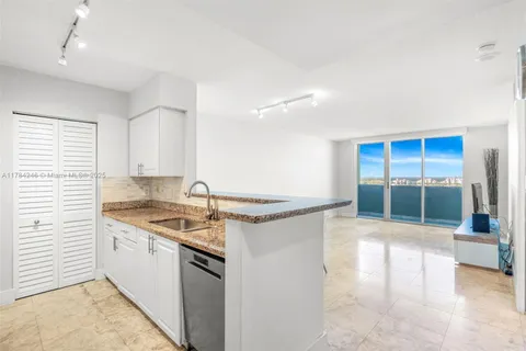 90 Alton Rd # 1706, Miami Beach FL 33139