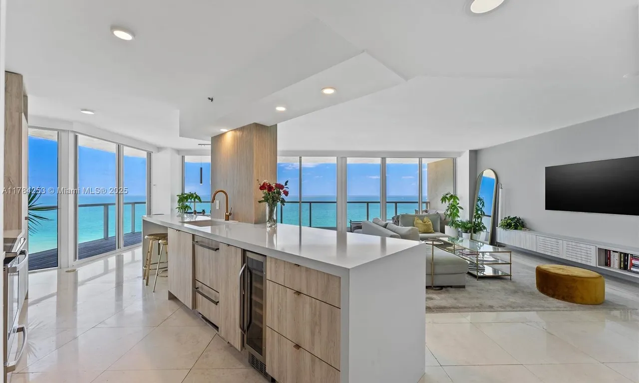 7330 Ocean Ter # B, Miami Beach FL 33141