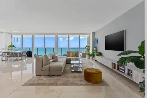 7330 Ocean Ter # B, Miami Beach FL 33141