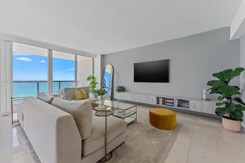 7330 Ocean Ter # B, Miami Beach FL 33141