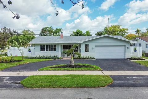 2133 NE 63rd Ct, Fort Lauderdale FL 33308
