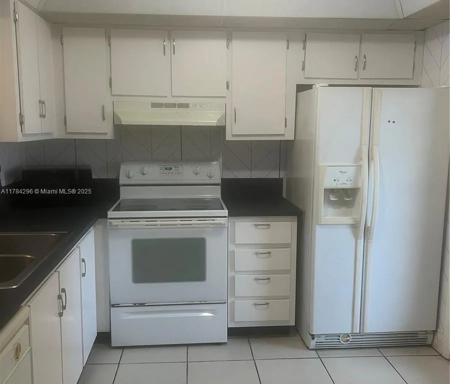 410 NW 68th Ave # 205, Plantation FL 33317