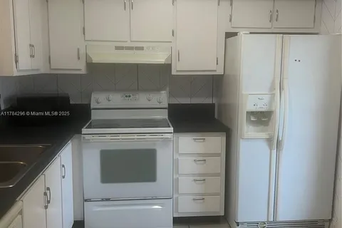 410 NW 68th Ave # 205, Plantation FL 33317