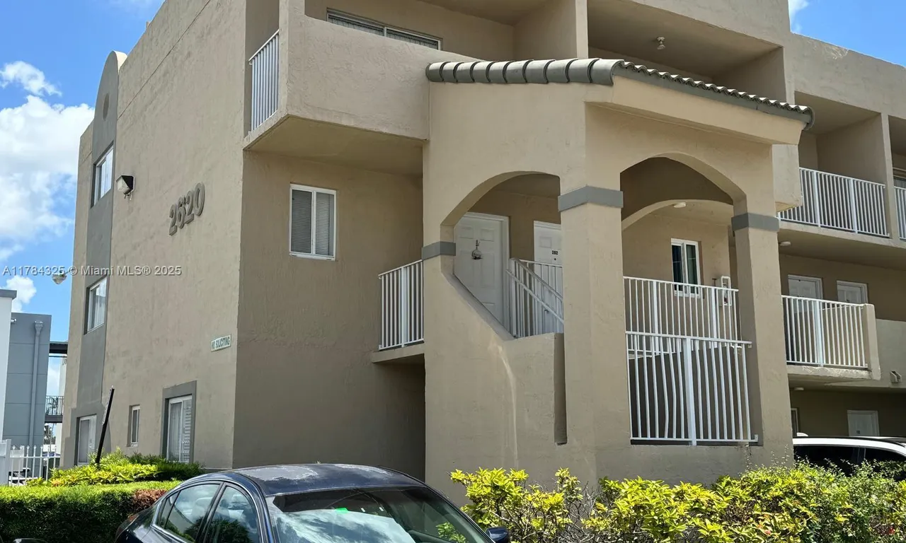 2620 W 76th St # 201, Hialeah FL 33016