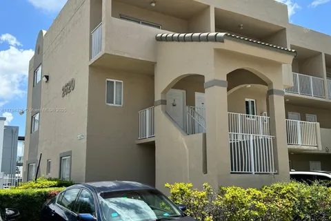2620 W 76th St # 201, Hialeah FL 33016