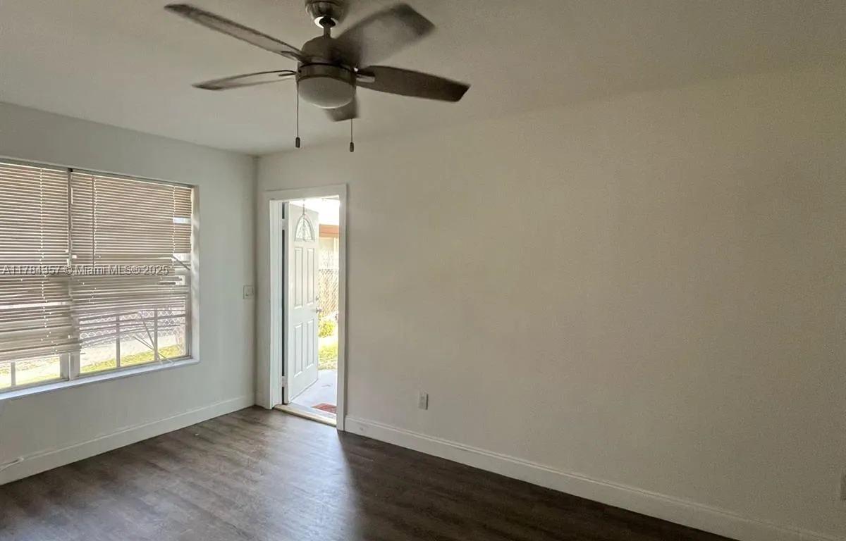 725 NW 4th Ave # 4, Fort Lauderdale FL 33311